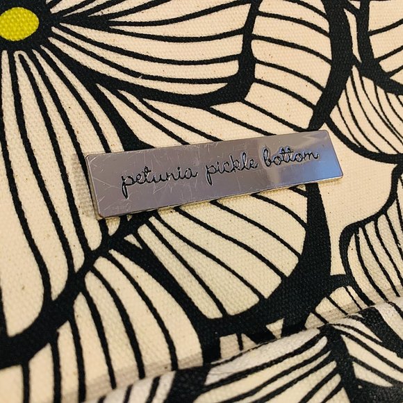 Petunia Pickle Bottom PBB Crossbody Crossover Clutch Purse Diaper Bag - Picture 3 of 5